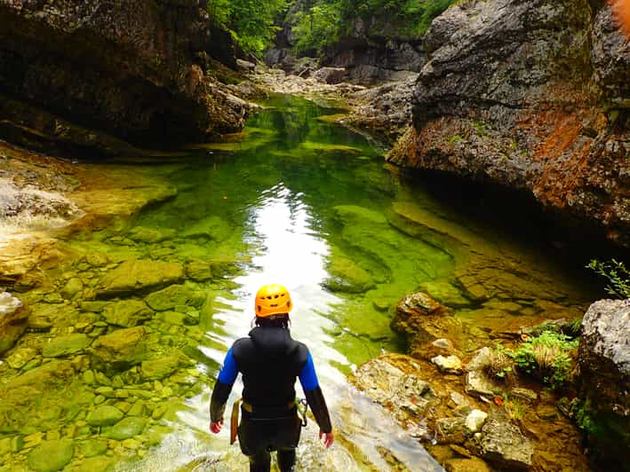 Salzburg: 4-Hour Guided Canyoning Trip for Beginners - Jumps, slides, and the rappel option