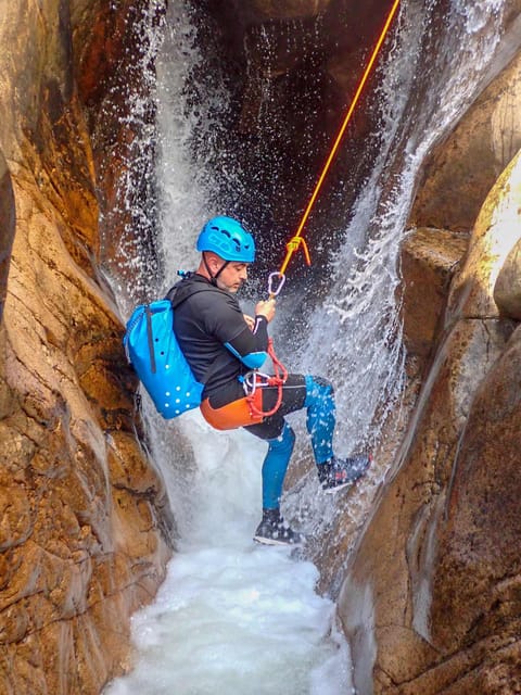 San Teodoro: Canyoning in Rio Pitrisconi with 4X4 transfer - Who should book this canyoning trip?