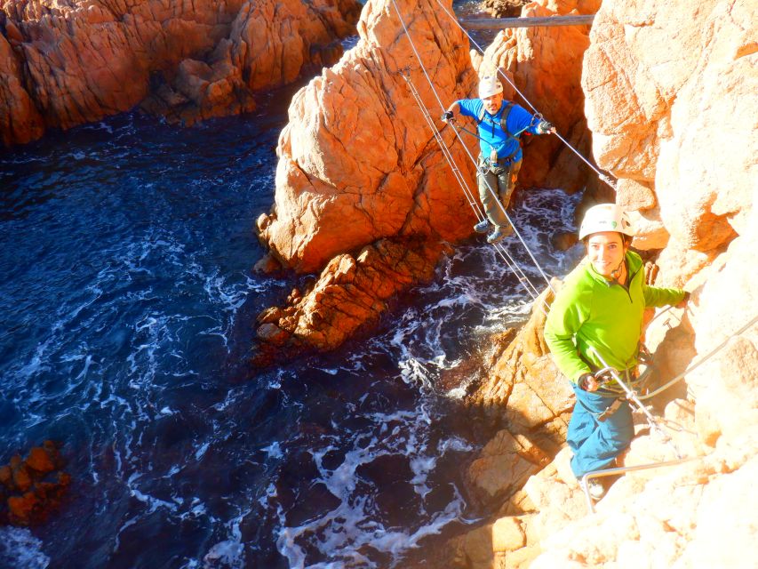 Sant Feliu de Guixols: Climb Via Ferrata Cala del Molí - The midpoint decision before the harder section