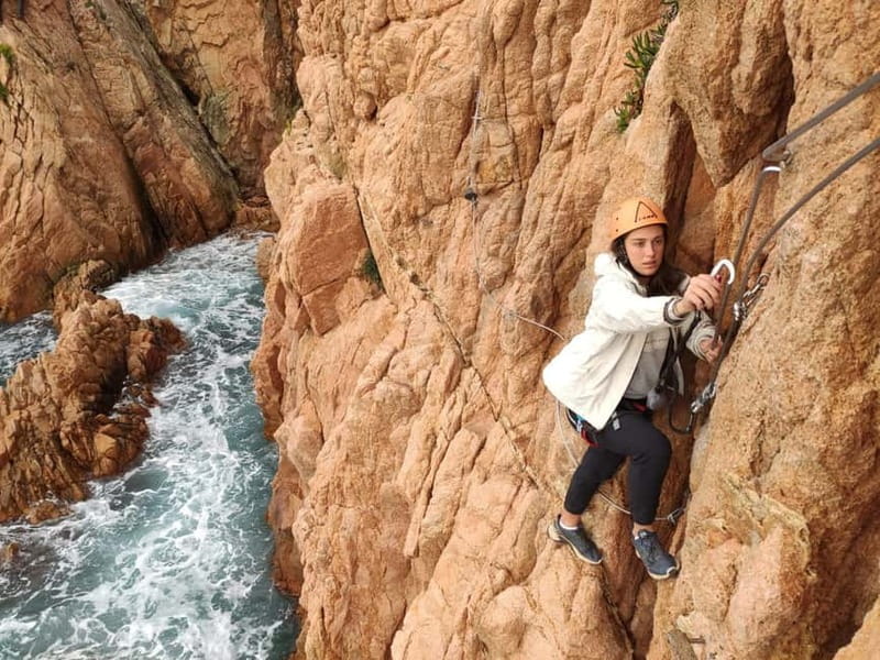 Sant Feliu de Guíxols: Guided tour of the Cala del Molí Via Ferrata - Why Cala del Molí is different from a standard via ferrata