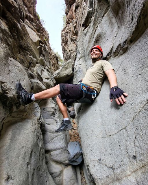 Santa Cruz de Tenerife: Vilaflor Canyoning Tour - Four hours among basalt walls
