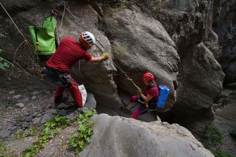 Santa Cruz de Tenerife: Vilaflor Canyoning Tour - Who should book this canyoning tour?