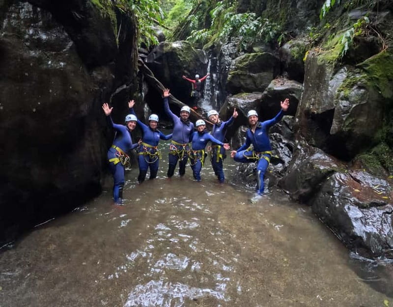 São Miguel: AdventurePark Canyoning Salto do Cabrito, Azores - Warm Water and Volcanic Rock Walls