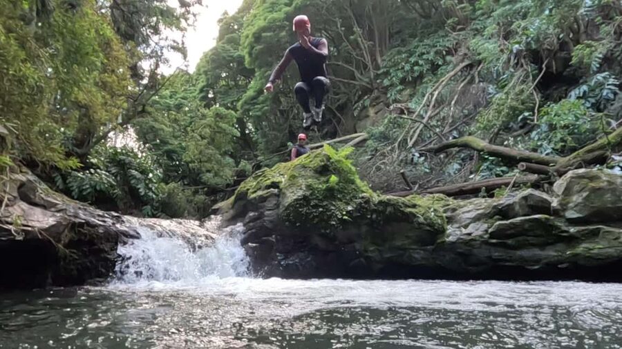 São Miguel Azores - Canyoning Ascend - Moinhos do Félix - Meeting at the Moinho do Félix Trail