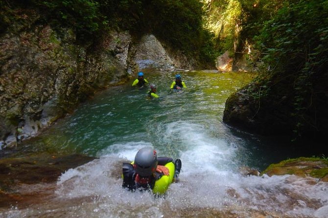 Sports canyoning in the Vercors near Grenoble - How the equipment affects the experience