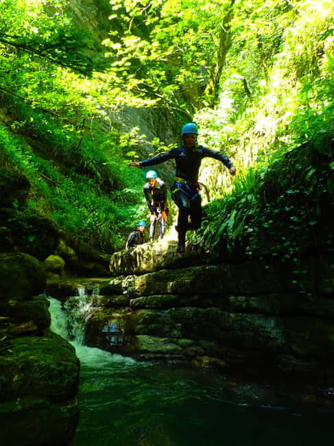 Talloires: Guided Canyoning Experience in Angon Canyon - Rappelling beneath the Angon waterfall