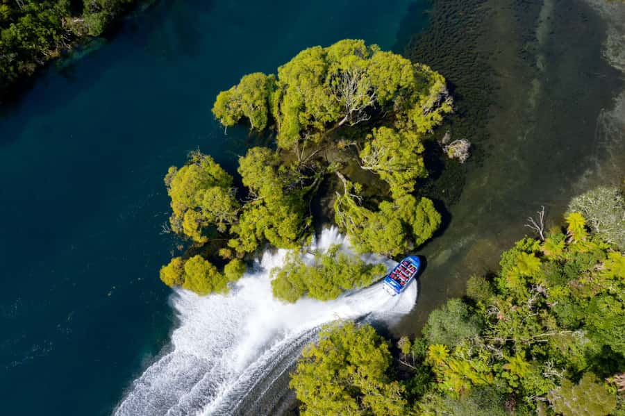 Taupō: Huka Falls 30-Minute Jet Boat Experience - Practical details before you go