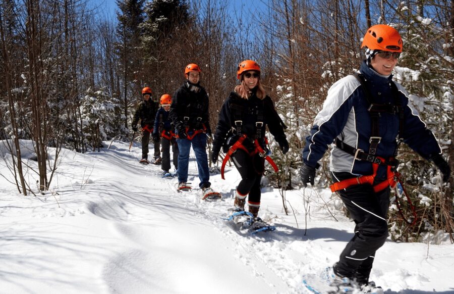 Tyroparc: Via Ferrata and Hiking in the Laurentians - Bridges and obstacles above the cliff