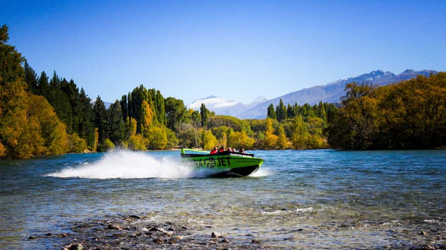 Wanaka: Jet Boat Ride on Clutha River - What to wear and what to leave behind